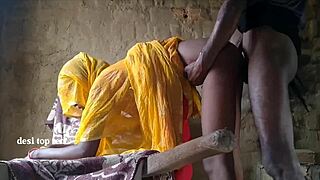 Desi Indian Wife Gets Her Pussy Licked And Fucked In Doggystyle By Husband Before Creampie.