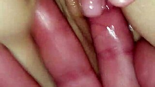 Finger fucking an Asian amateur’s wet pussy