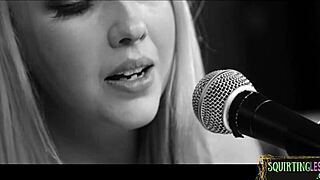 Gushing beauty finger fucked by hot milf