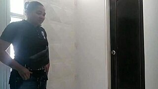 Como en el momento mi marido no se encuentra cancelo el domicilio con mi culo grande