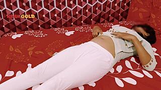 watch apni chachi ki beti ki chudai hindi part 1 at night.