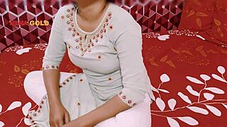 watch apni chachi ki beti ki chudai hindi part 1 at night.