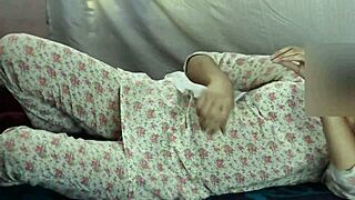 Indian hot family vid got me all worked up... wanna lick her, um, ya know!