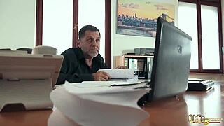 old n young 18+ threesome, umm, with 2 hot beautiful girls squirtin everywhere