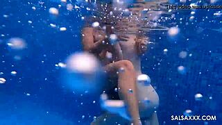 Threesome pool party turns sloppy with squirting