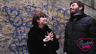 Crystal, the naughty brunette from Bordeaux! 😏