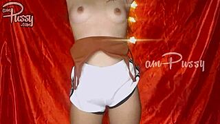 Amateur girl strips and poses naked for her friend! 😘