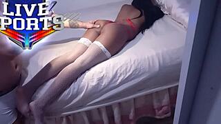 namorado corno conferindo como ficou a minha bucetinha depois do comedor comer e gozar gostoso