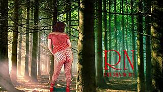 giant secretary surprises manager with her huge height in office