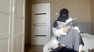 Arab Milf With Big Ass Gives Joi