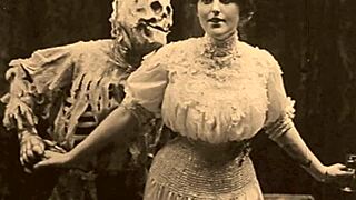 what's hidden in this vintage halloween gay tale?