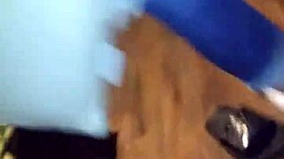 cleaning lady sucks me off before wife returns