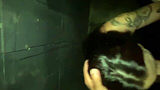 vazou casada tatuada chupando no banheiro da balada, opss