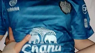 creampie with thai milf from buriram united, so hot! 🔥