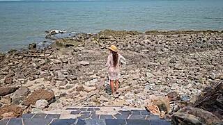 Pretty Babe Feels Excited During Voyeur Exhibition For Neighbors