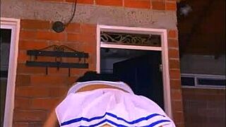 La Madrastra de Su Amiga Tiene Una Voz Suave y Sensual