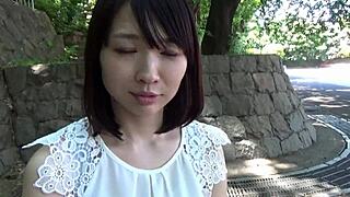 主妇们在街上被随机男人诱惑狂野行动