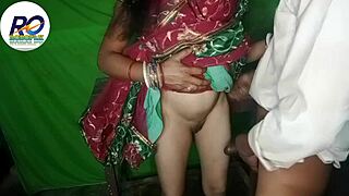 This indian bhabhi in saree is getting licked and fucked hard 😍