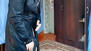 “为我跳舞吧，娘娘腔小猫咪！”