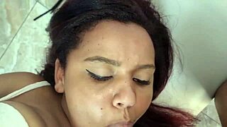 Gordinha Gulosa Fudendo E Tomando Leite Na Cara De Dois Machos Roludos