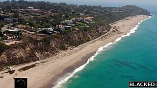 Blacked熟女偶像Eva Angelina在蒸腾场景中debut