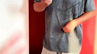 peruvian teen pays pizza guy with ass