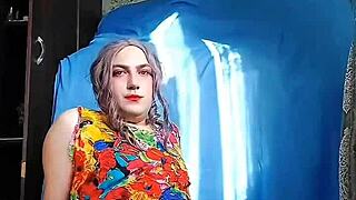 big ass white boy dances sexy in gay crossdresser style