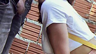 chupei o nerdola da minha sala pra ele me ajudar na prova de matem�tica se n�o der certo vou ter que chupar meu professor tamb�m mas ele tem o pau min�sculo