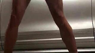 i'm obsessed watching him at the garage gym