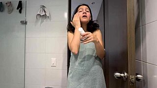 老公做饭时他小姨子帮我洗澡...哎呀说成妹妹你懂的