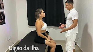 Hotwife squirts during massage and takes a facial load.