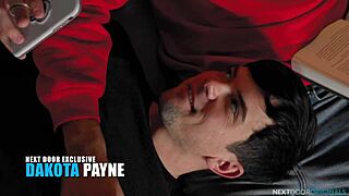 i saw cutepie twink dicking down hot couple for v-day