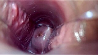 哇！阴道高潮在疯狂变态动作中！