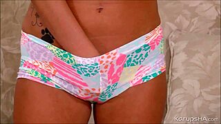 laeyla pryce solo session with squirting fun