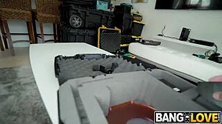 paisley page’s lips are made for sucking big scottish cock. damn, she’s good! 😈