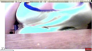 i'm this teen 18+ webcam girl showin' off my sex on cam