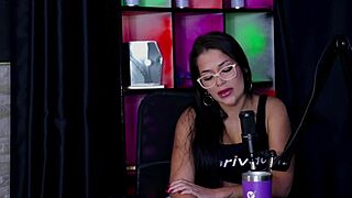 i saw a hot brazilian blonde at arnold class. her oral skills blew me away in classroom action.