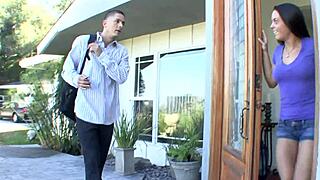 Rahyndee James Stars as Daddy's Girl