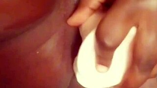 Ebony woman uses dildo for solo orgasm, goes viral