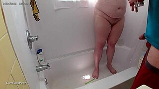 watch her golden shower before cumshot on face