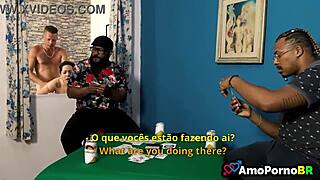 uma esposa encontra felicidade com a ajuda do amigo do marido em uma narrativa.