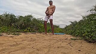 The guy gave a blowjob to his girl on the beach