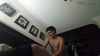 Ainokatati beautiful mature woman in bath, then deepthroat with small waist