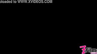 另类嬉皮纹身少女18+想塞满她美味骚逼？