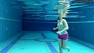 i'm a milf influencer uploadin videos all dayy