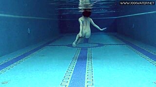 i'm a milf influencer uploadin videos all dayy