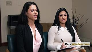 magic hands giving pov handjob to big cock with rimjob 😏