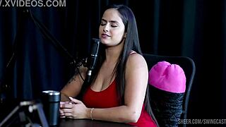 burguesa swing cast featured tifany rocha and raphaela savanah in sheer red action.