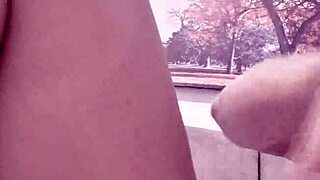 Marca comigo e vem enfiar seu cacete nessa buceta gulosa e puta e adoro que esporrem na minha boca tambem vem estou esperando