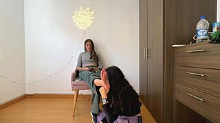 Hot Colombian lesbians dive into kinky fetish play